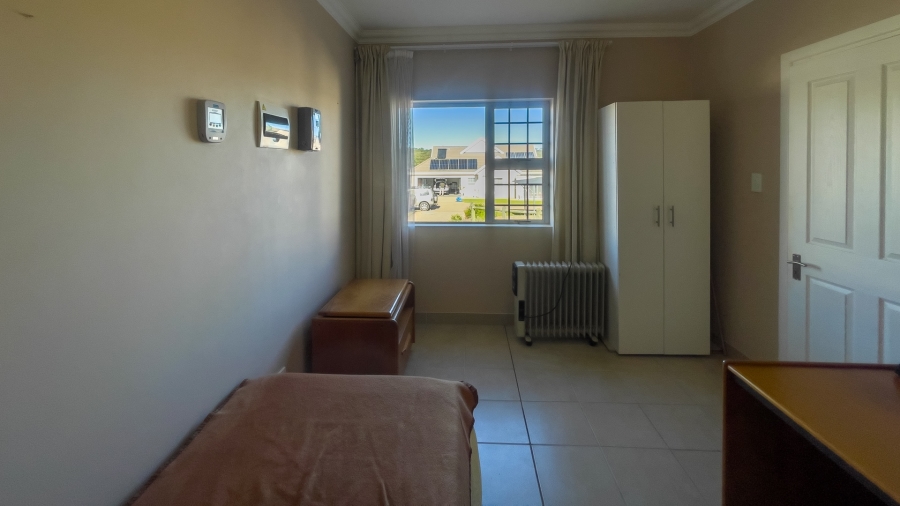 2 Bedroom Property for Sale in Heiderand Western Cape